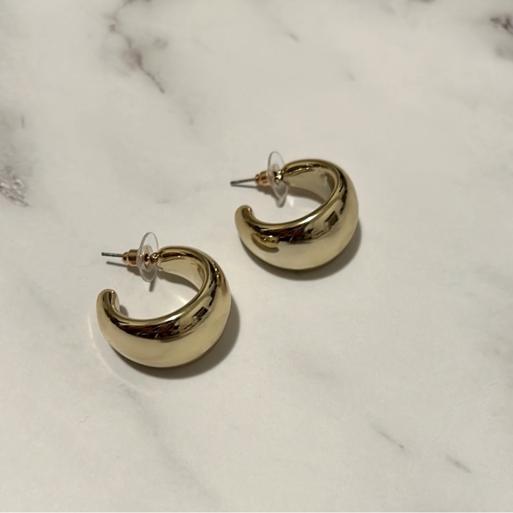 BRAND NEW❣️Y2K Gold Hoop Earrings